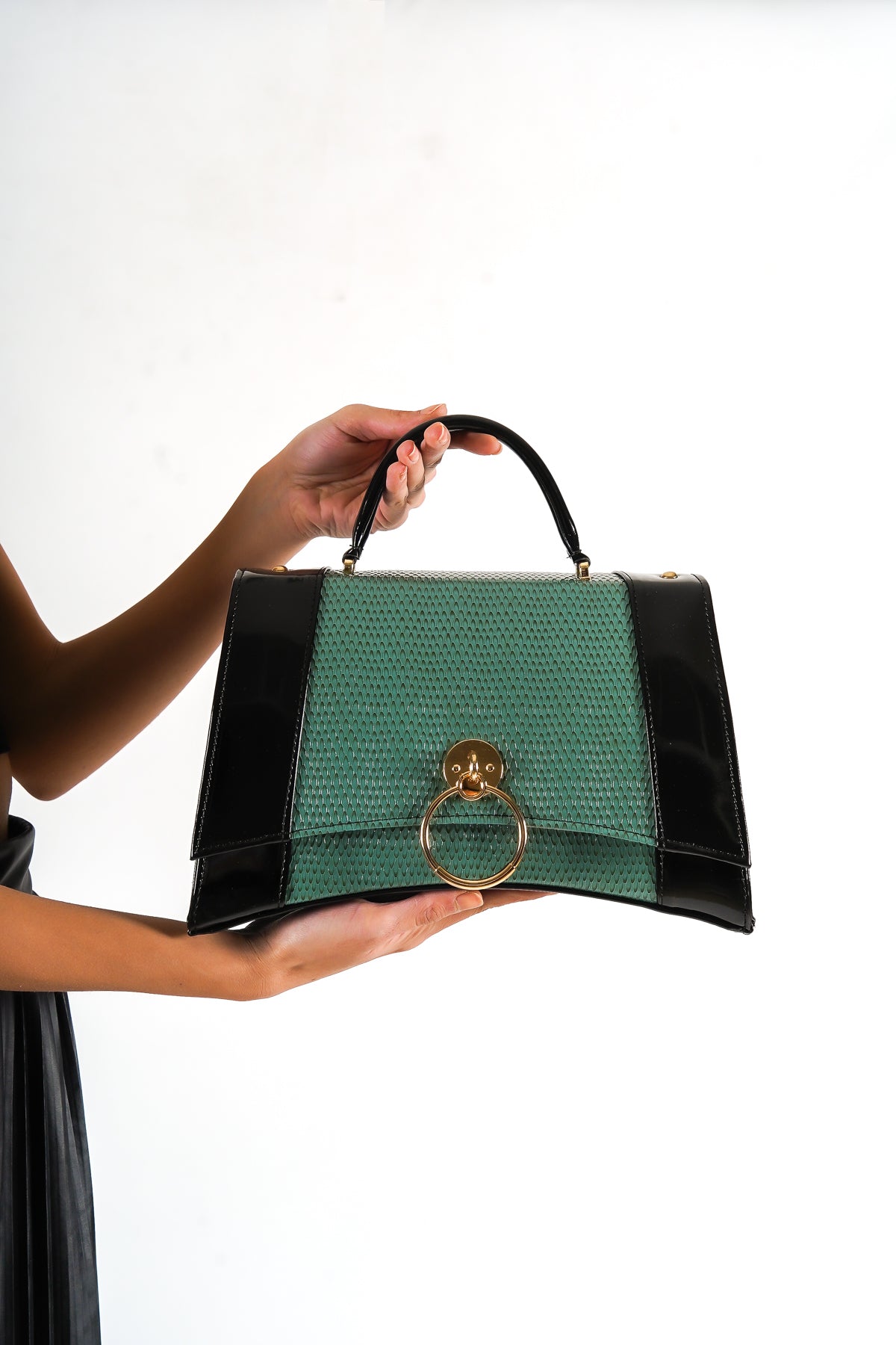 Große Damenhandtasche mit Krokodilmuster